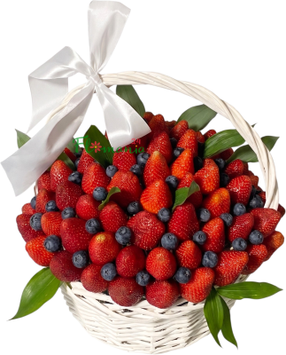 Корзина с клубникой и голубикой «Ягодное созвездие»